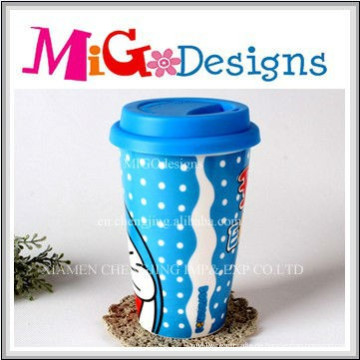 Willkommen Kundenspezifische Design Plastik Smoothie Cups mit Deckel